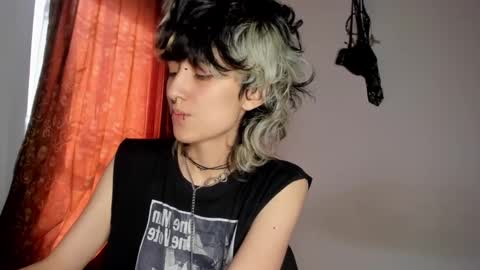 Otto 3 online show from February 5, 2025, 1:54 pm