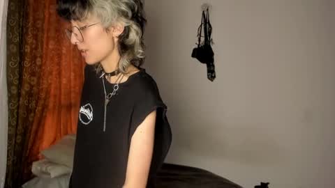 Otto 3 online show from February 17, 2025, 6:48 pm