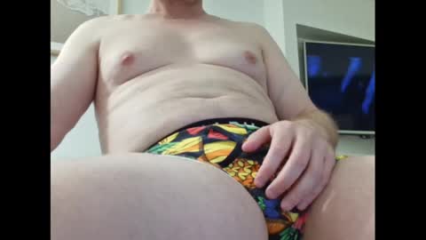 Snapshot of outercosmos chatting on December 30, 2024, 12:20 pm outercosmos online show from December 30, 2024, 12:20 pm