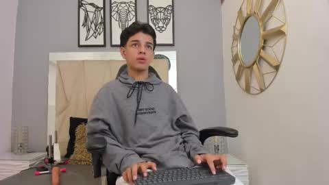 Owen Johnson online show from September 26, 2025, 11:47 am