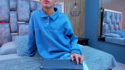 Owen Johnson online show from November 30, 2025, 11:47 am