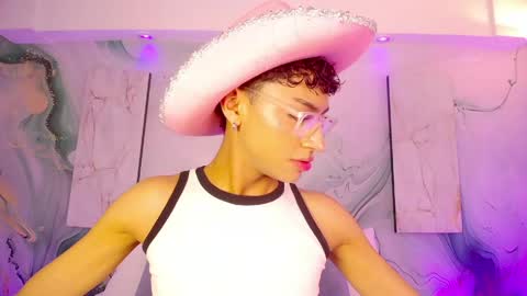 Owen online show from March 17, 2026, 3:22 am