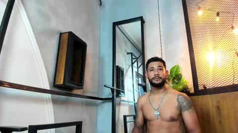 Owen Scott  online show from November 5, 2025, 4:23 am