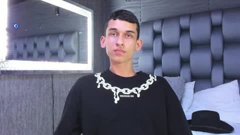 owen_stone1 online show from February 20, 2025, 5:12 am