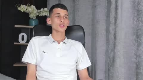 owen_stone1 online show from February 25, 2025, 5:41 am