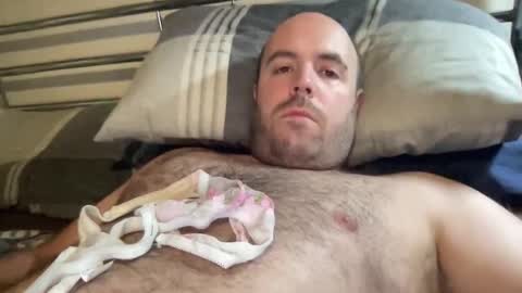 Owen2022 online show from September 20, 2025, 6:36 am