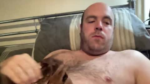 Owen2022 online show from April 18, 2026, 6:28 am