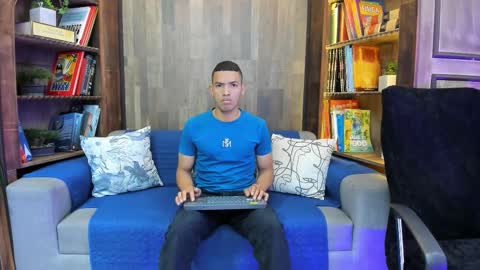 Owen online show from September 11, 2025, 11:43 am