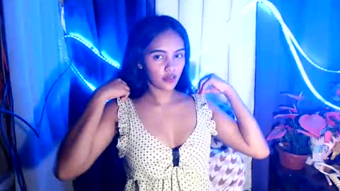 Snapshot of oxana_wetpussy chatting on July 11, 2026, 6:38 am oxana_wetpussy online show from July 11, 2026, 6:38 am