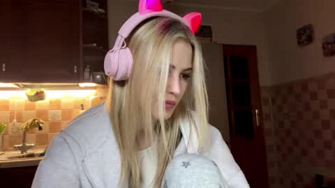 Eva online show from February 22, 2026, 4:38 pm