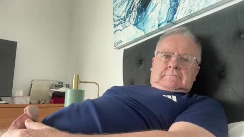 Snapshot of ozhairybearxxxx chatting on May 14, 2026, 1:01 am ozhairybearxxxx online show from May 14, 2026, 1:01 am