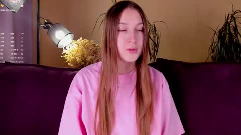 Caroline or just Lina online show from October 17, 2025, 1:09 am