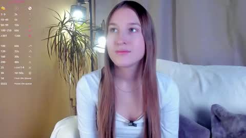 Caroline or just Lina online show from November 25, 2025, 1:16 am