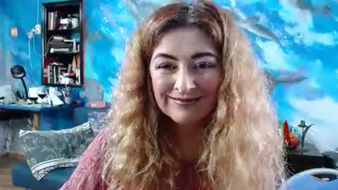 Snapshot of ozzy_helen chatting on December 19, 2024, 6:12 pm Ozzy Helen online show from December 19, 2024, 6:12 pm