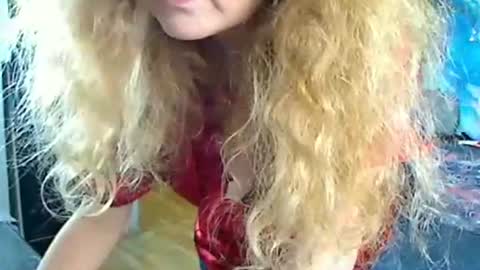 Snapshot of ozzy_helen chatting on January 7, 2025, 7:59 pm Ozzy Helen online show from January 7, 2025, 7:59 pm