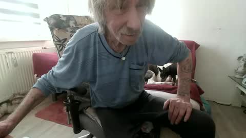 Snapshot of p83291869 chatting on March 2, 2026, 8:32 am p83291869 online show from March 2, 2026, 8:32 am