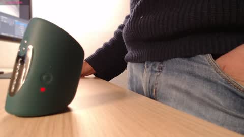 Snapshot of p_lovar chatting on December 29, 2024, 5:12 pm Pierre online show from December 29, 2024, 5:12 pm