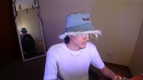 Snapshot of p_parker222 chatting on June 16, 2026, 2:25 am P PARKER online show from June 16, 2026, 2:25 am