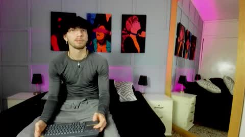 Snapshot of pacosanclemente chatting on October 22, 2025, 1:00 pm P A C O online show from October 22, 2025, 1:00 pm