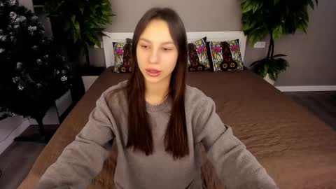 Paige online show from December 15, 2025, 6:39 am