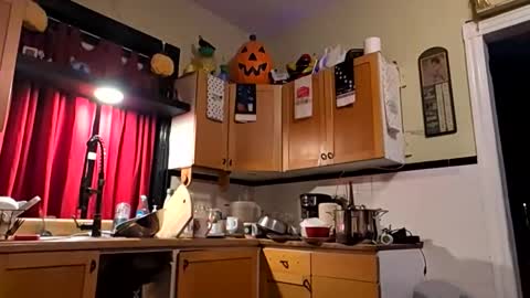 Eros online show from April 15, 2026, 6:20 am