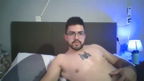 Snapshot of pajero1210 chatting on November 16, 2025, 9:09 pm pajero1210 online show from November 16, 2025, 9:09 pm