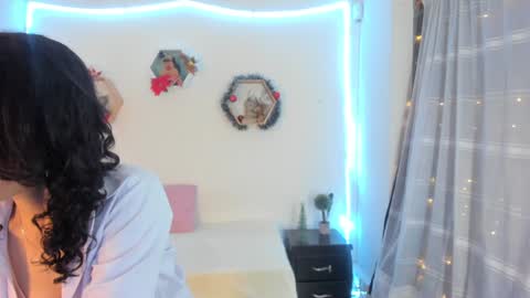 Paloma  online show from December 6, 2024, 9:13 pm