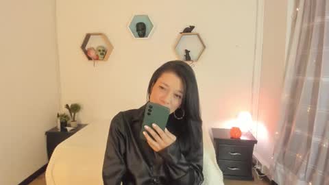 Paloma  online show from October 20, 2025, 8:31 pm