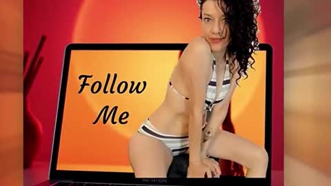 Paloma  online show from February 15, 2026, 7:54 pm