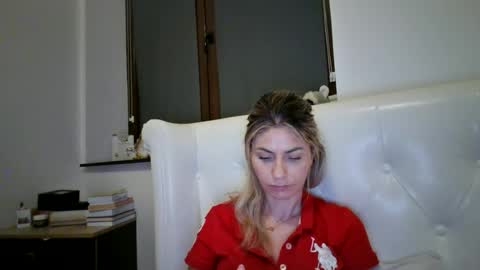 Snapshot of pamela051087 chatting on June 17, 2026, 7:15 pm Pamela051087 online show from June 17, 2026, 7:15 pm