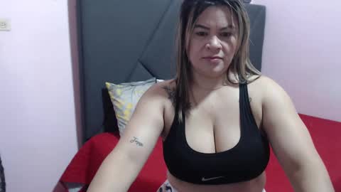 pamela_echeverria online show from October 2, 2025, 10:22 am