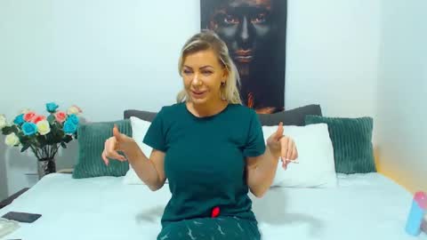 PAMEL ISSY online show from January 5, 2025, 10:10 am