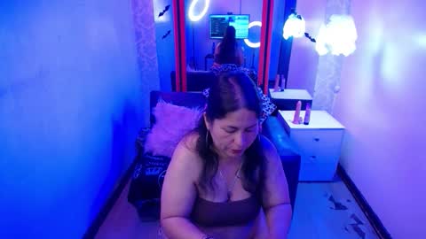 Snapshot of pamela_jones7 chatting on October 23, 2025, 2:22 am Pamela Jones online show from October 23, 2025, 2:22 am