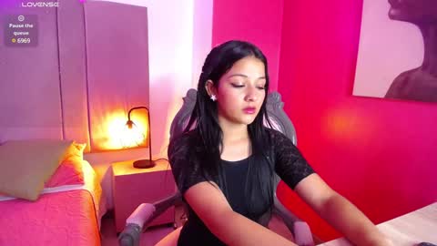 PamelaEvans   online show from January 29, 2025, 8:14 pm