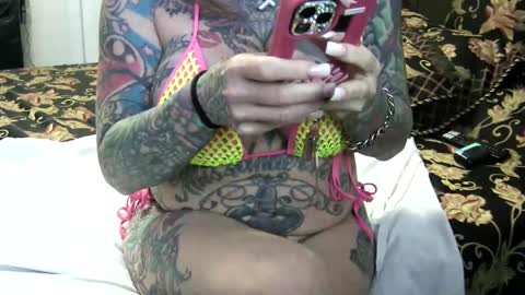 PAMELA GUNNS online show from December 17, 2024, 7:26 pm