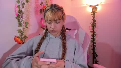 pamelajhonsom online show from June 16, 2026, 5:54 am