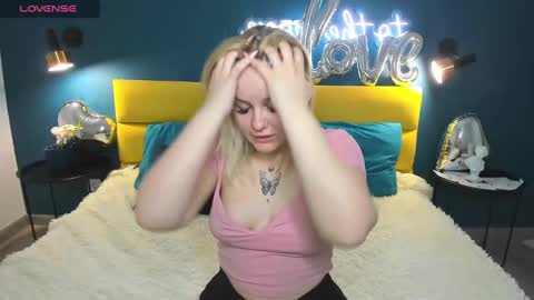 Pamella online show from February 17, 2025, 1:15 am