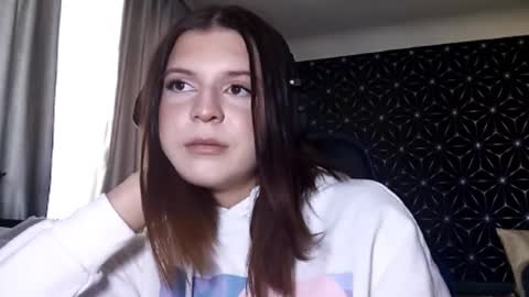 Snapshot of pamelamcmeen chatting on October 1, 2025, 9:15 am Pamela online show from October 1, 2025, 9:15 am