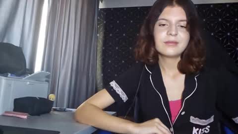 Snapshot of pamelamcmeen chatting on October 15, 2025, 6:02 am Pamela online show from October 15, 2025, 6:02 am