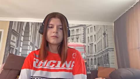 Snapshot of pamelamcmeen chatting on October 17, 2025, 5:21 am Pamela online show from October 17, 2025, 5:21 am