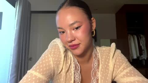 Kamila online show from March 29, 2026, 5:18 am