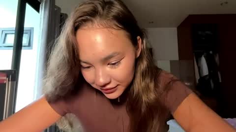 Kamila online show from April 24, 2026, 5:21 am