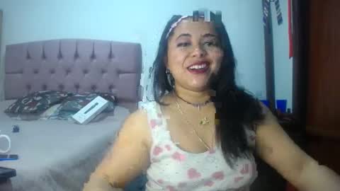Snapshot of pamelitamartin chatting on October 9, 2025, 2:04 pm pamelitamartin online show from October 9, 2025, 2:04 pm