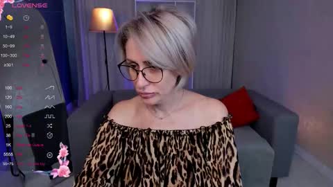 Snapshot of pamellamurphy chatting on November 5, 2025, 6:35 am pamellamurphy online show from November 5, 2025, 6:35 am