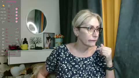 Snapshot of pamellamurphy chatting on June 18, 2026, 11:53 pm pamellamurphy online show from June 18, 2026, 11:53 pm