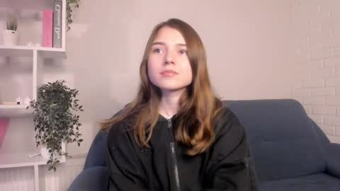 daniella online show from September 23, 2025, 6:33 pm