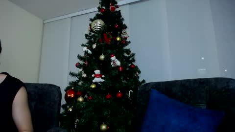 pandora__1 online show from December 5, 2025, 12:30 am