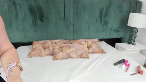 PANDORA  online show from September 24, 2025, 11:57 am