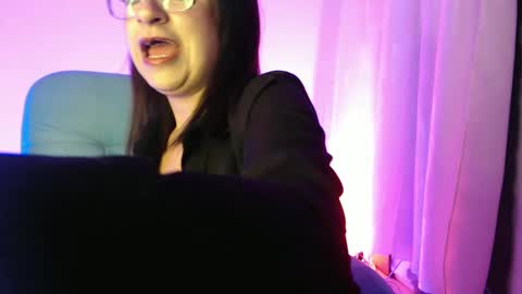 Carolinesworldx online show from February 27, 2025, 2:21 am