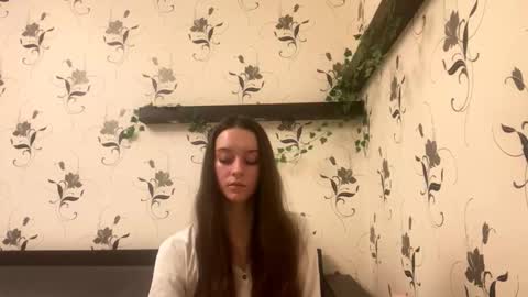 Kate online show from September 29, 2025, 9:19 pm